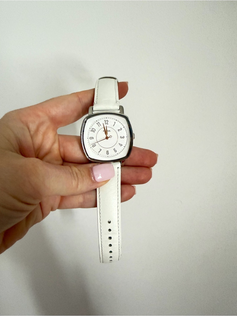 Fossil White Leather Watch | Silver-Tone Case | Minimalist Retro Style Watch - Picture 2 of 4